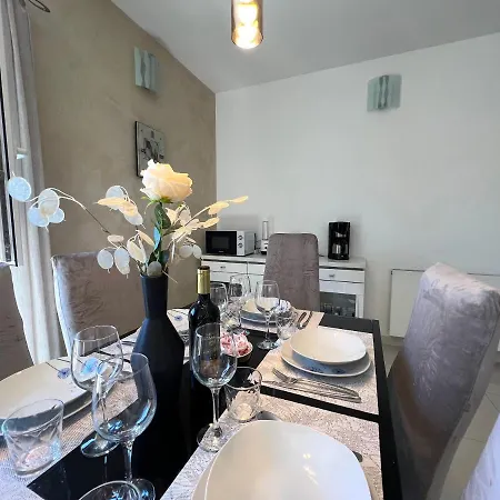 Monte Apartment *